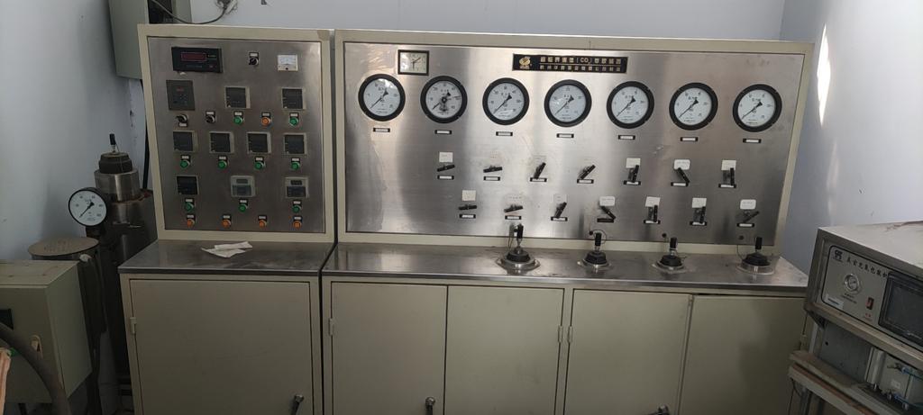 规格型号:  hl-6*25 服务次数:  0 次 仪器类型: 超临界萃取装置 仪器